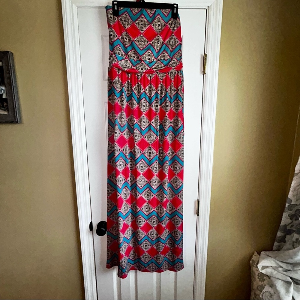Colorful Geometric Maxi Dress - Picture 3 of 7